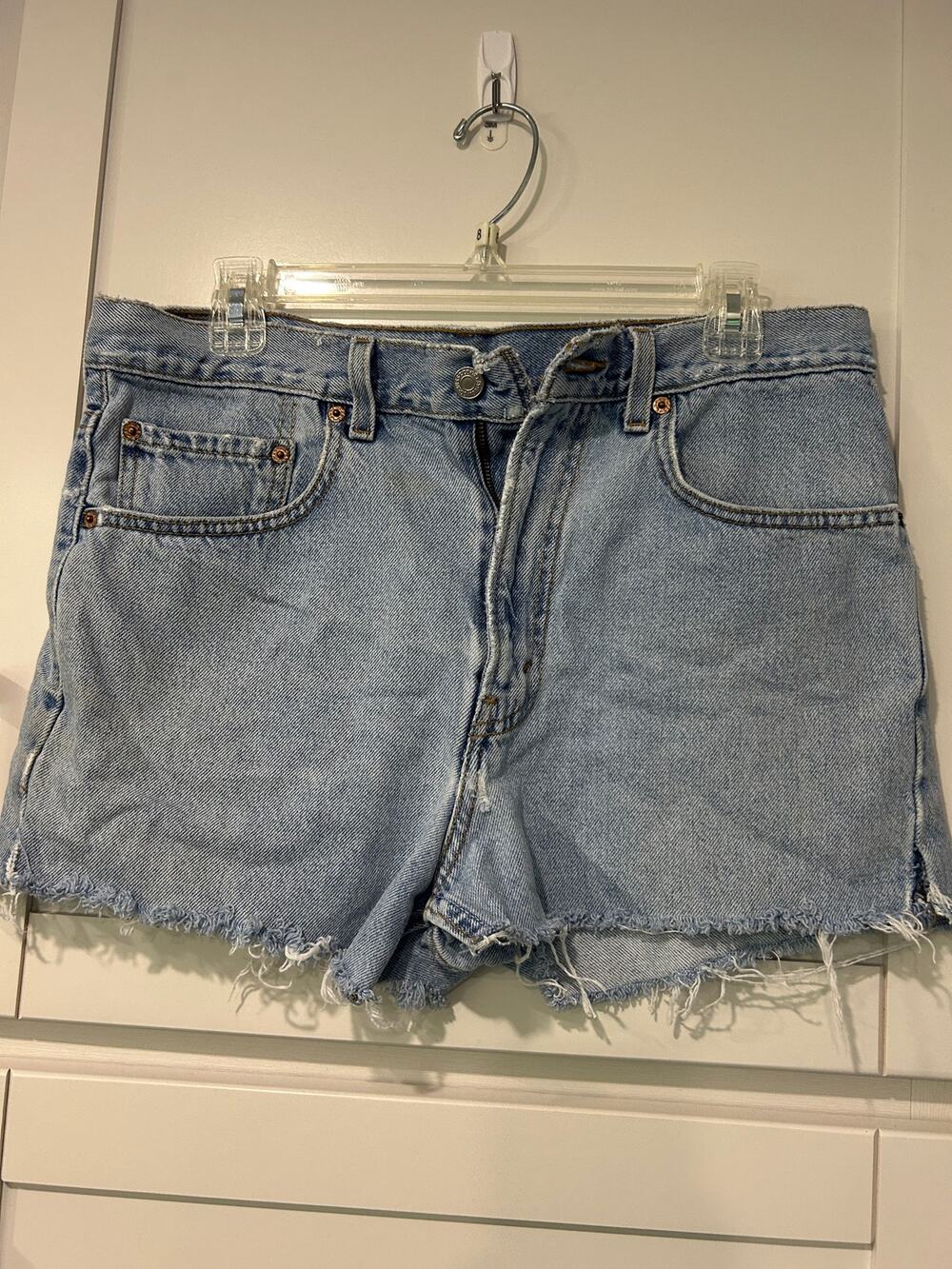 Levi's 505 Cut Off Denim Shorts Distressed Light Wash Raw Hem 100% Cotton W33